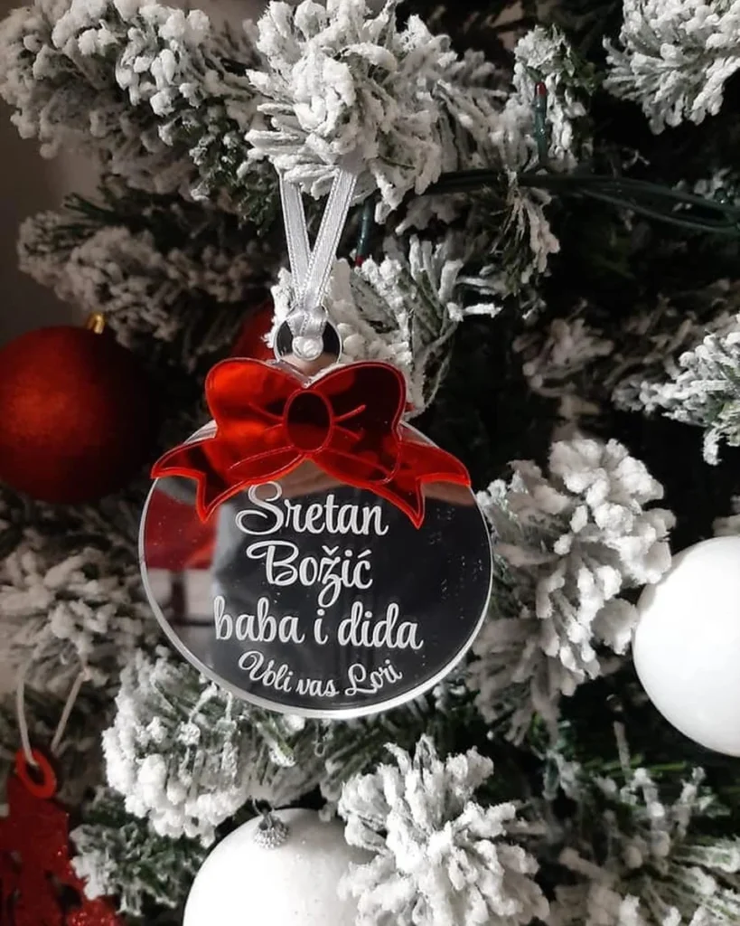 Personalizirani božićni ukrasi s porukom za baku i djeda